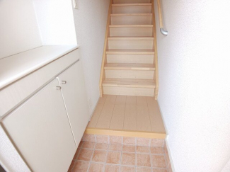 収納もある玄関です