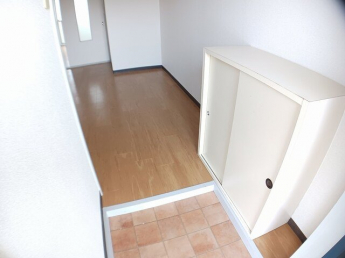 毎日通る玄関はこちらです
