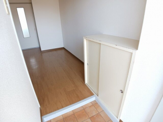 収納もある玄関です