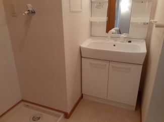 忙しい朝には欠かせない洗面所です
