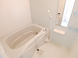コンパクトで使いやすいお風呂です