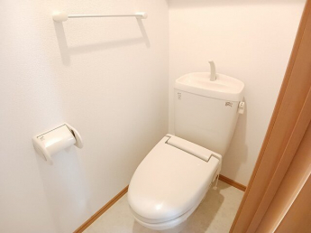 ゆったりとした空間のトイレです