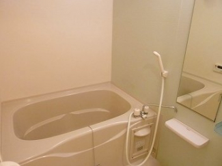ゆったり過ごせるお風呂です