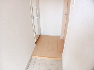 落ち着いた玄関です