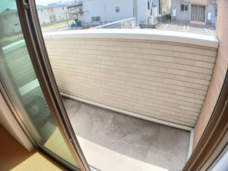 陽当たり良好なバルコニーです