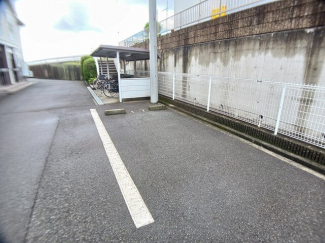 駐車場に車を止められます
