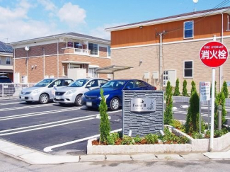 駐車場があるので、車を買う予定の方も安心です
