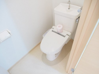 コンパクトで使いやすいトイレです