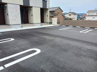 駐車場があるので、車を買う予定の方も安心です