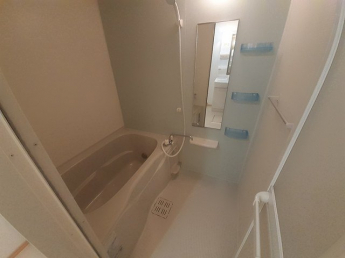 ゆったり過ごせるお風呂です