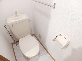 コンパクトで使いやすいトイレです