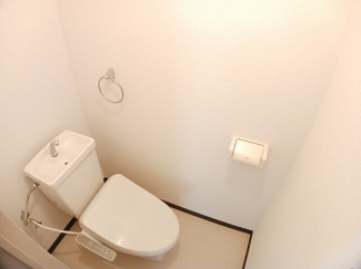 ゆったりとした空間のトイレです