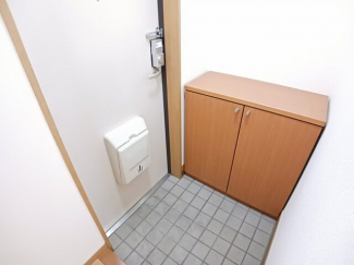 毎日通る玄関はこちらです