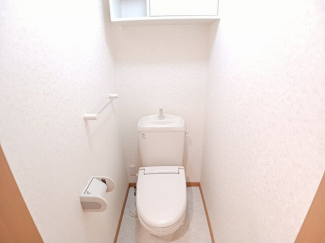 コンパクトで使いやすいトイレです