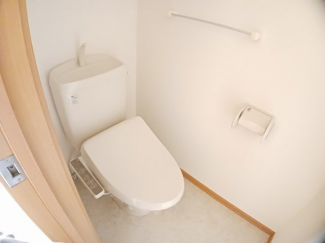コンパクトで使いやすいトイレです