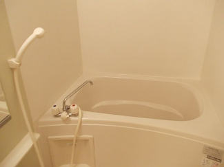 日々の疲れを癒すお風呂付です