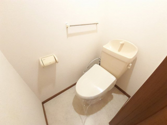シンプルで使いやすいトイレです