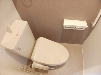 コンパクトで使いやすいトイレです