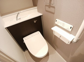 ゆったりとした空間のトイレです