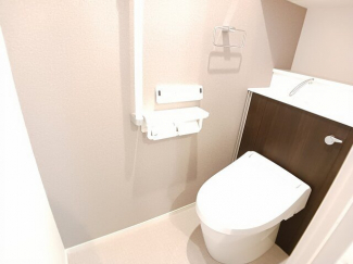 清潔感のあるトイレです
