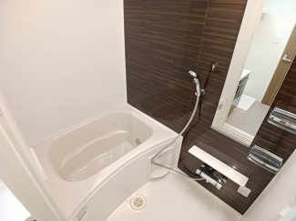 コンパクトで使いやすいお風呂です
