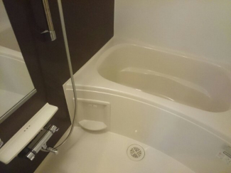 コンパクトで使いやすいお風呂です