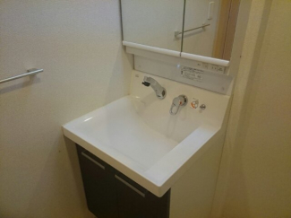 コンパクトで使いやすい洗面所
