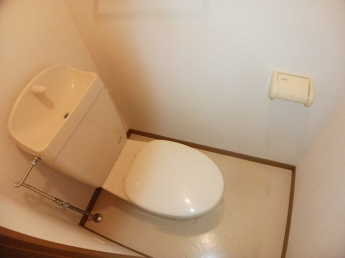 コンパクトで使いやすいトイレです