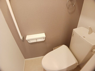 落ち着いたトイレです