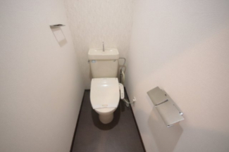 ゆったりとした空間のトイレです