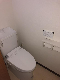 最新ウォシュレット付きです。