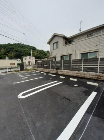 【駐車場】