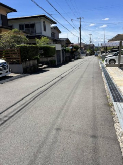 【前面道路含む現地写真】