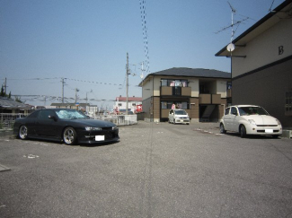 【駐車場】