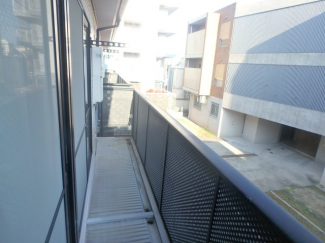 広々としたバルコニーです