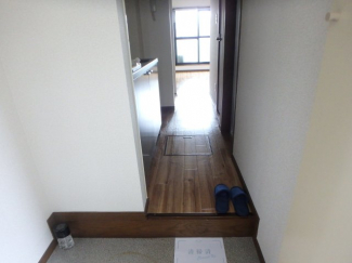 落ち着いた玄関です