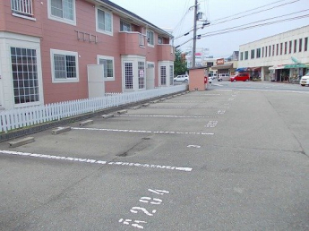 【駐車場】