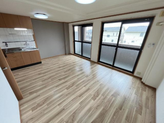 色移りが目立ちにくい床に張替え