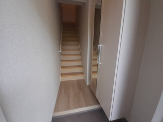 落ち着いた玄関です