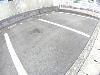 駐車場があるので、車を買う予定の方も安心です