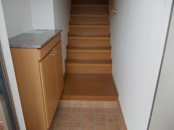 収納もある玄関です