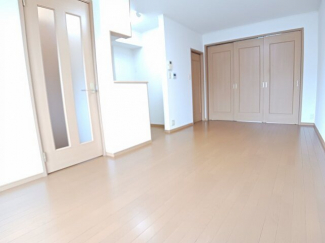 こちらの居間で趣味の時間をお楽しみください