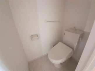 コンパクトで使いやすいトイレです
