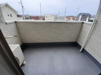 落ち着いた時間を過ごせるバルコニーです