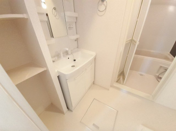 コンパクトで使いやすい洗面所