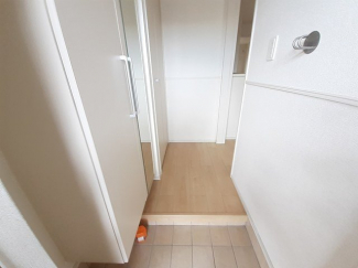 落ち着いた玄関です