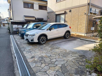 【駐車場】