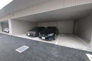【駐車場】