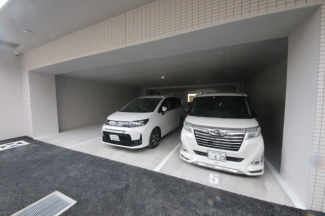 【駐車場】