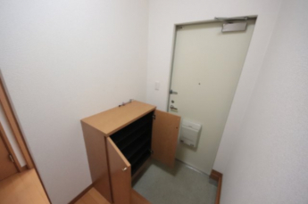 明るい玄関です